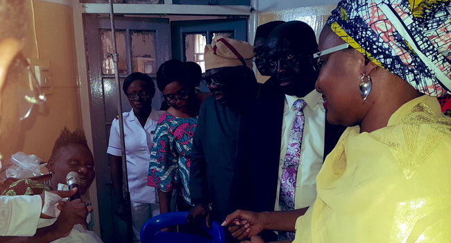 Aisha Buhari Visits Victims Of Lagos Building Collapse – Channels ...