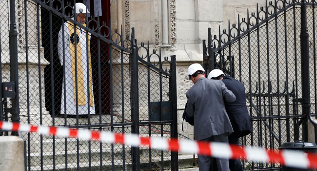 Notre-Dame Cathedral Holds First Mass Since Devastating Blaze ...