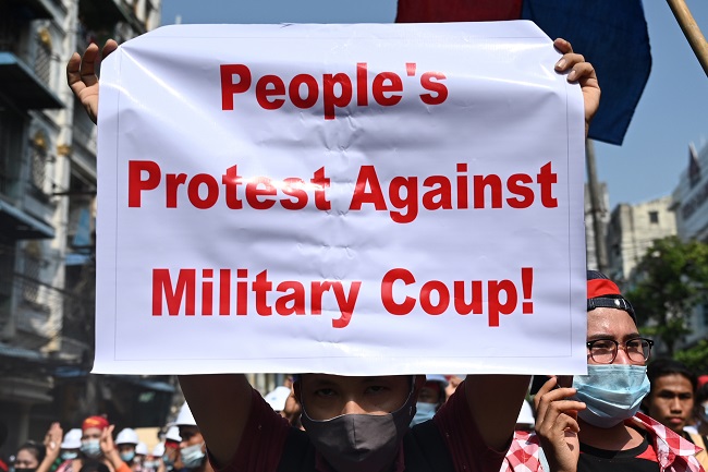 Myanmar Anti-Coup Protests Grow As Army Broadens Internet Crackdown ...