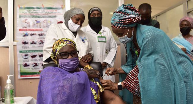 Gov El-Rufai, Deputy, Others receive Covid-19 vaccine