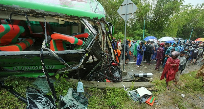 Indonesia Bus Crash Kills 13, Injures Dozens – Channels Television