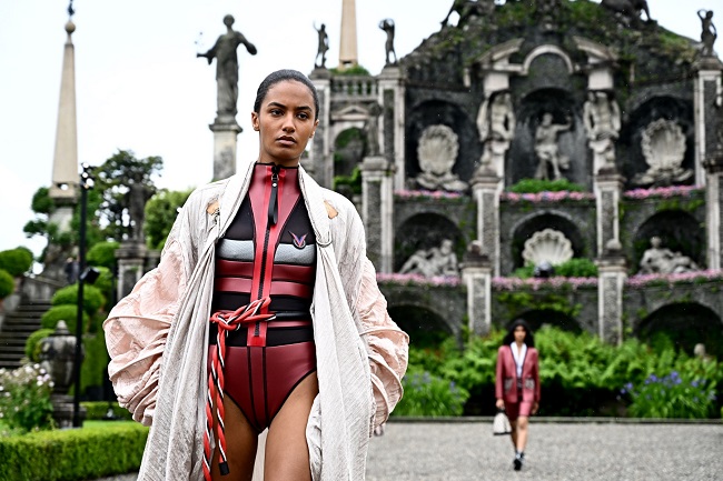Watch the Louis Vuitton cruise 2024 fashion show live from Isola