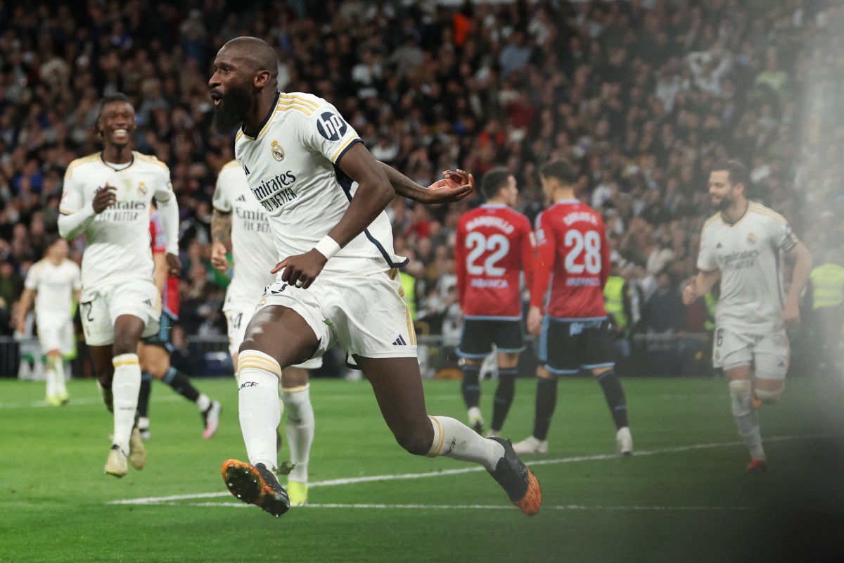 Vinicius extends Real Madrid deal till 2027