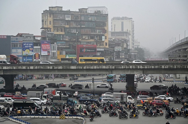 Hanoi Chokes As Vietnam Capital Tops Most Polluted Cities List ...